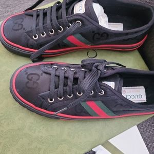 Gucci men sneakers